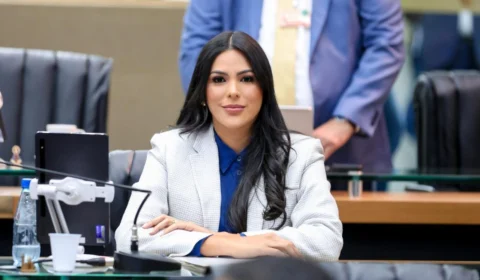 ‘Acompanhei apenas pela mídia’, diz Mayra Dias sobre bastidores da CPI do Asfalta Manaus