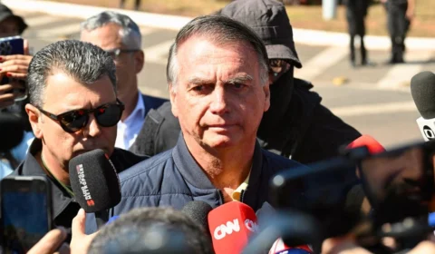 Jair Bolsonaro é colocado em prisão domiciliar por decisão de Moraes; veja medidas cautelares