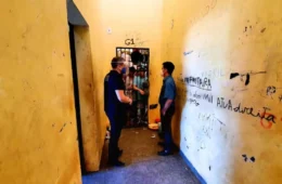 Delegacia interditada no interior do Amazonas abrigava 46 presos em espaço para 8 pessoas