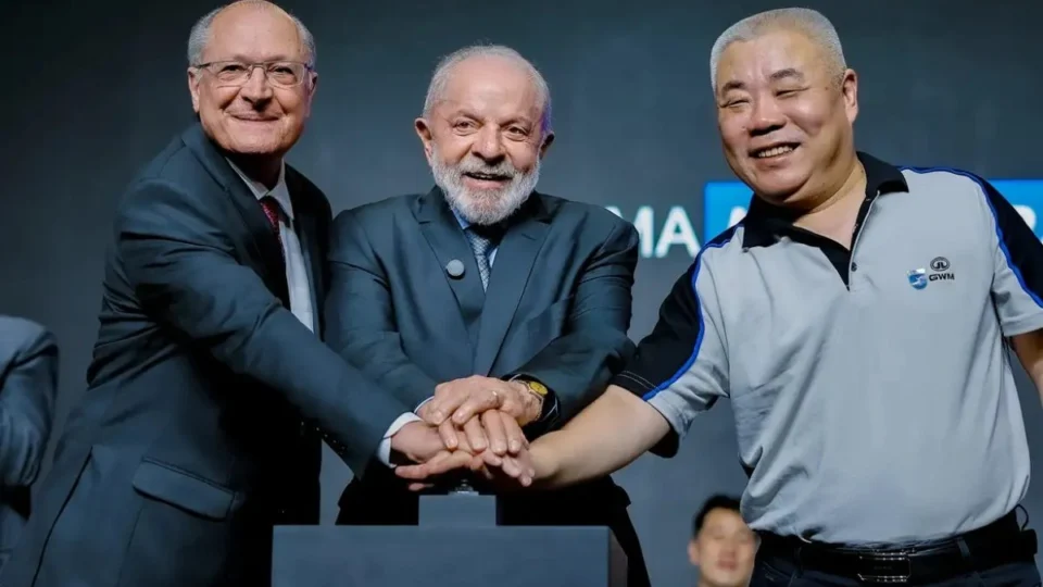 Lula reforça relação comercial com China e critica EUA durante evento