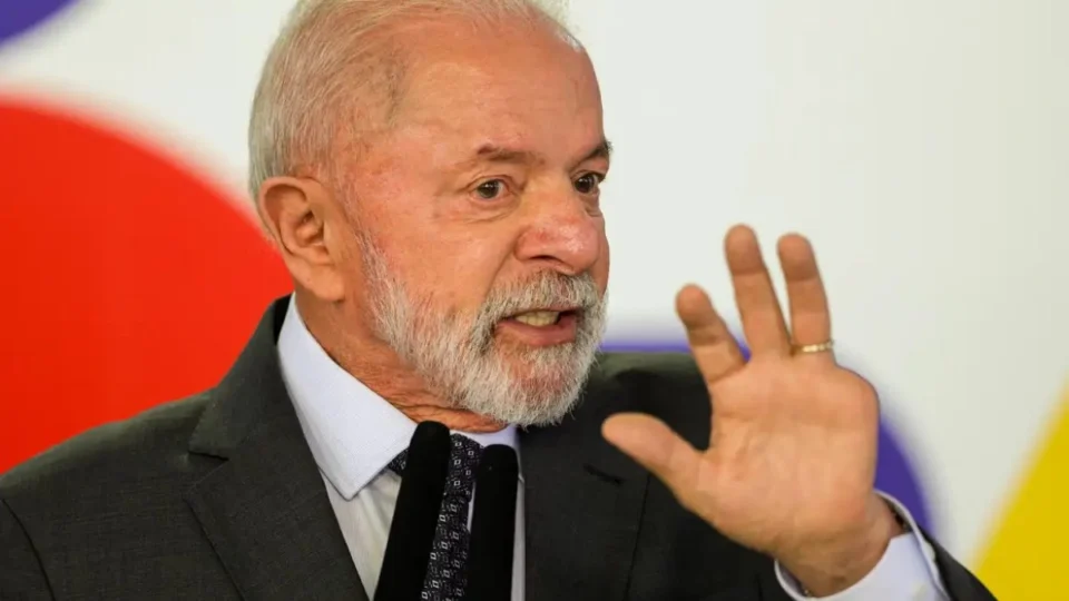 Tarifaço dos EUA: Lula garante R$ 30 bilhões para preservar empregos e apoiar exportadores brasileiros