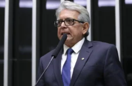 ‘Isso não está certo’, diz Pauderney sobre ‘taxa de pouca água’ na Zona Franca de Manaus