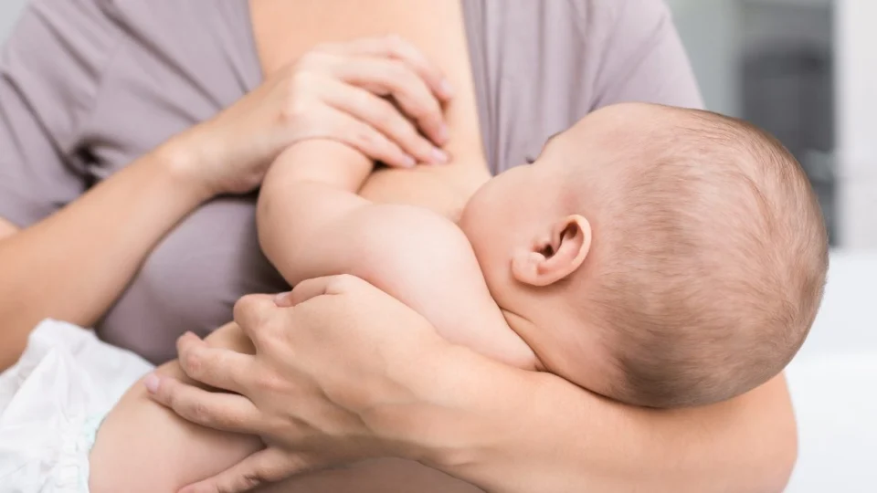 Você sabia? Amamentar também ajuda na saúde do dentinho do seu bebê