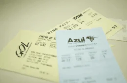 Senado aprova projeto para barrar abusos das companhias aéreas: o que muda para o passageiro?