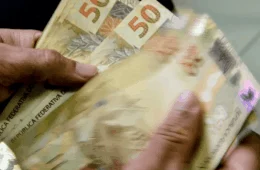 Governo arrecada R$209 bilhões em agosto e registra melhor desempenho desde 2000