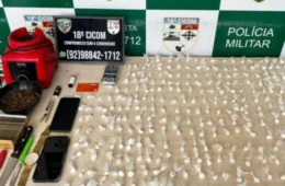 Dois homens são presos em Colônia Terra Nova com 300 trouxinhas de drogas