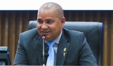 Vereador propõe licença para cuidado com saúde mental e novas medidas para servidores municipais; confira