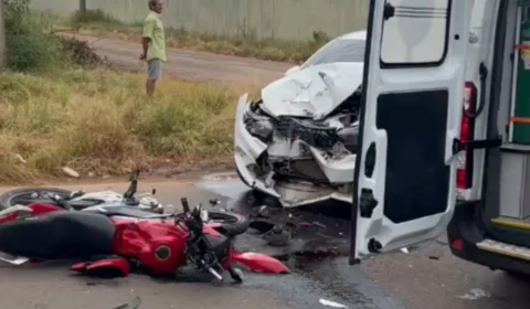 Homem e criança se ferem em colisão de moto com carro em Boa Vista