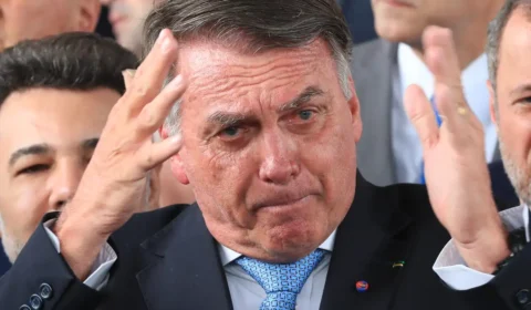 Bolsonaro é levado às pressas para hospital em Brasília após novo mal-estar