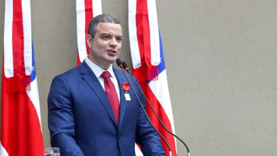 ‘Eu sou a favor, mas isso precisa ser discutido’, diz vereador de Manaus sobre a ‘CNH sem autoescola’