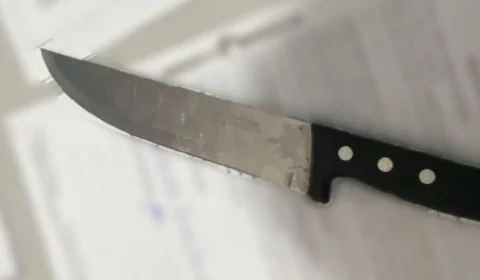 Jovem ameaça mãe com faca para comprar drogas no interior do Amazonas