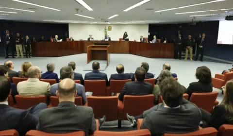 STF agenda sessões extras para julgamento de Bolsonaro e mais sete aliados