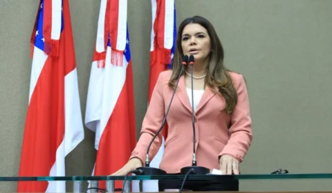 Repercussão internacional sobre o julgamento de Bolsonaro no STF preocupa deputada no Amazonas