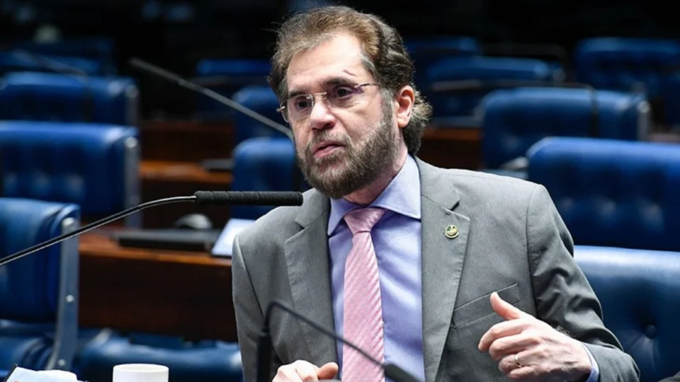 Senador do Amazonas afirma que antes da CPI, ONGs ambientalistas eram ‘intocáveis’