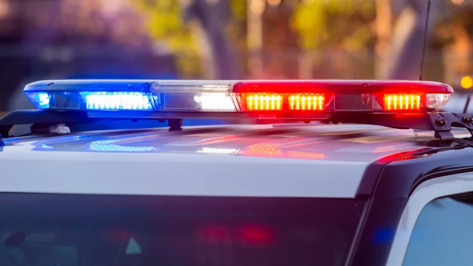 Trabalhador denuncia racismo e imobilização com mata-leão em shopping