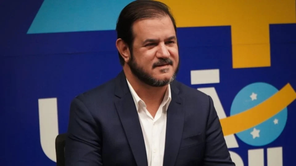 União Brasil oficializa saída do governo Lula e impõe prazo de 24 horas para filiados deixarem cargos