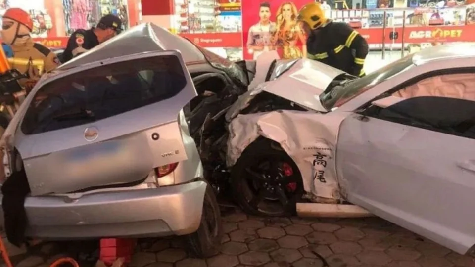 Motorista é condenado a quase 13 anos por mortes em acidente