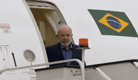 Lula relata pane em avião da FAB antes de decolagem no Pará: ‘tivemos que descer com medo de pegar fogo’