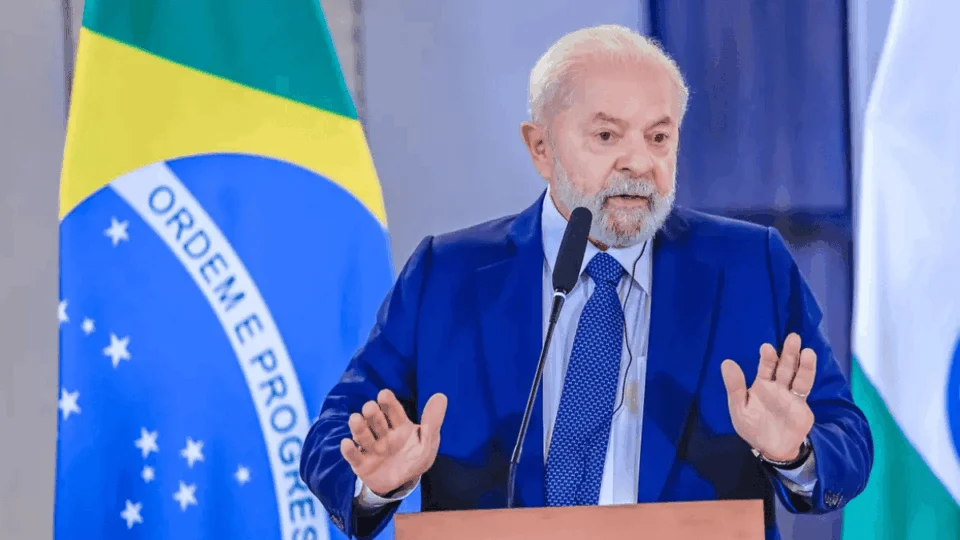 Presidente Lula afirma que planeja disputar as eleições de 2026; confira