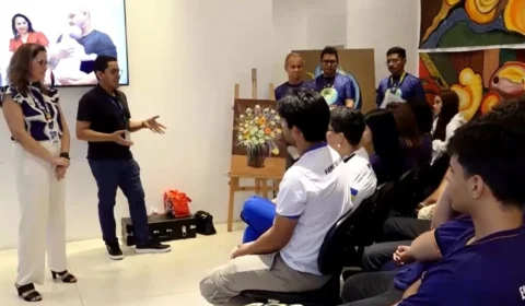 VÍDEO: Sesau promove evento e alerta sobre os riscos do excesso de telas à saúde mental