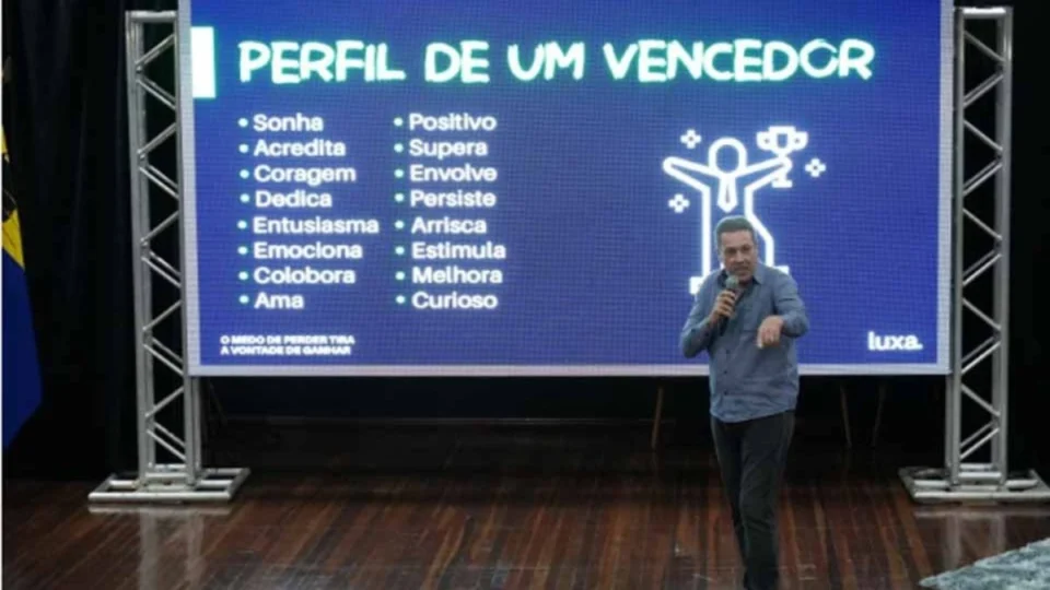 Coluna do Carlos Caldeira: Luxemburgo em campo e os pré-candidatos na arquibancada