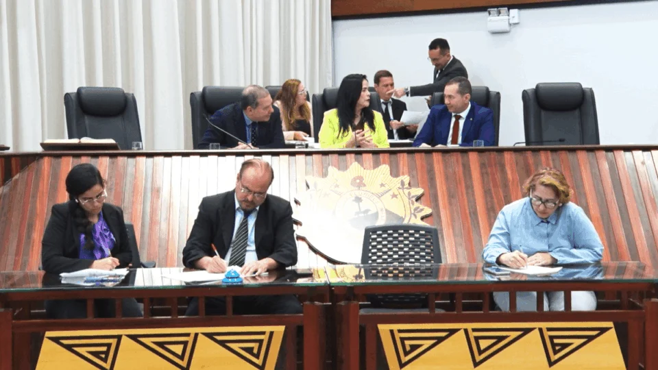 Trabalhadores da Saúde do Acre ameaçam greve geral após novo impasse com o governo