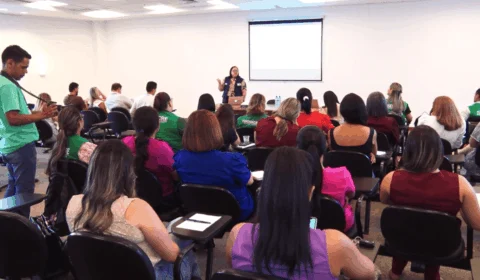 Profissionais de saúde no Acre recebem capacitação para atendimento a intoxicações por metanol
