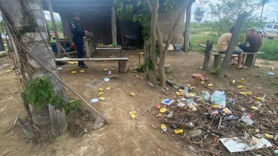 Duas pessoas são mortas em ataque a tiros na zona rural de Candeias do Jamari