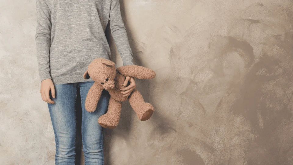 Acre regulamenta política de proteção a órfãos de vítimas de feminicídio