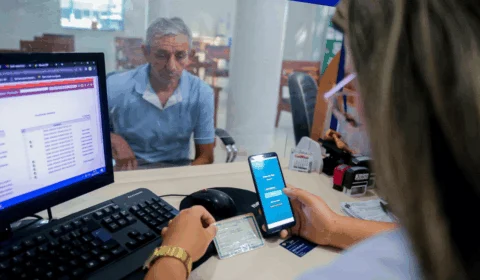 Mais de 340 aposentados e pensionistas no Acre têm pagamentos bloqueados; entenda