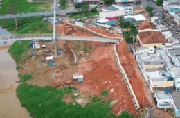Passarela Joaquim Macedo, um dos principais cartões-postais de Rio Branco, entra em nova fase de recuperação