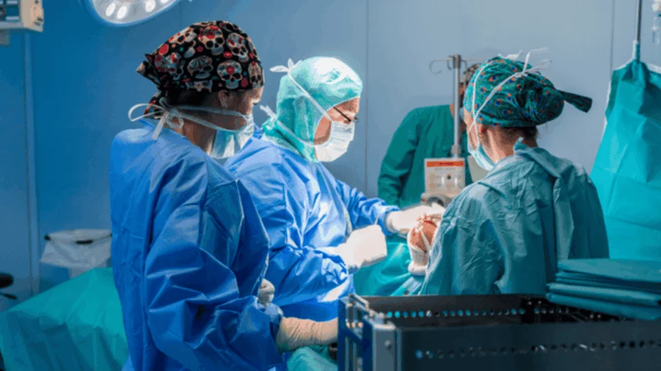 Acre realiza 13 transplantes em 2025, mas fila de espera segue com mais de 270 pacientes