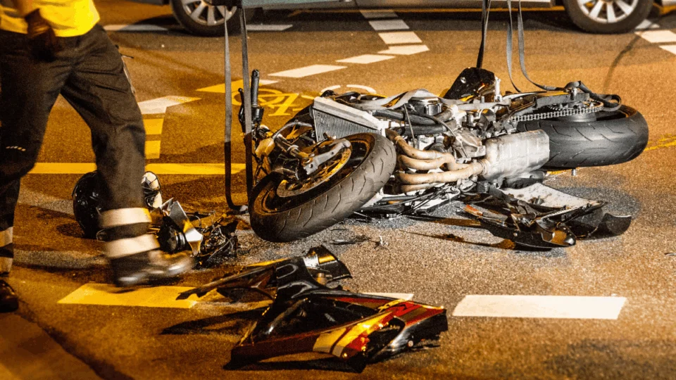 Colisão entre motos deixa quatro feridos em Guajará, no Amazonas; vítimas foram transferidas para hospital no Acre