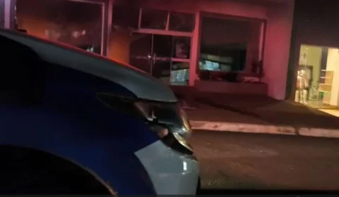 VÍDEO: Incêndios simultâneos destroem escritórios de provedor de internet em Rondônia