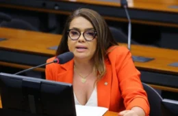 Deputada Helena Lima é alvo de ação do MPE por compra de votos