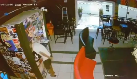 VÍDEO: Ladrão invade casa de shows na Ville Roy e furta objetos