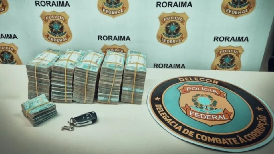 PF apreende mais de meio milhão de reais suspeitos de lavagem de dinheiro público