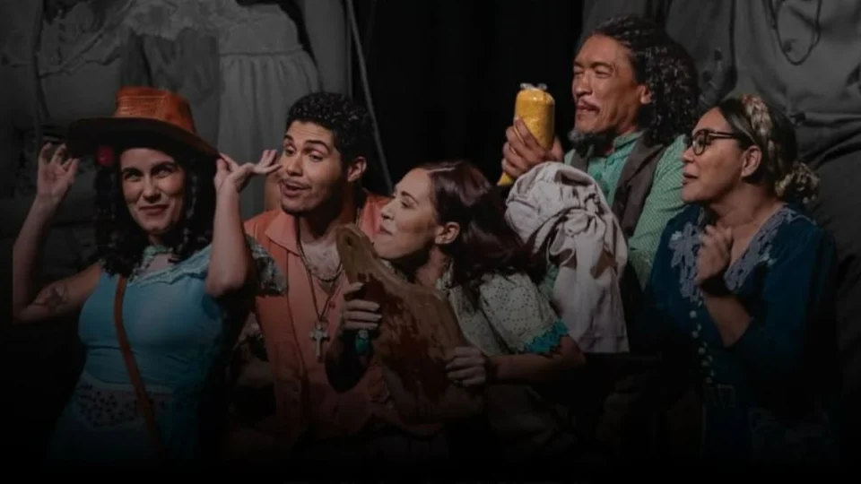 ‘Cordel do Amor Sem Fim’ leva teatro gratuito à Orla Taumanan