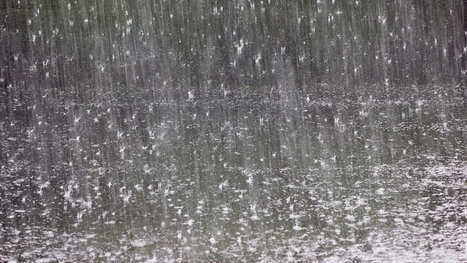 INMET emite alerta laranja de chuvas fortes em municípios de Roraima