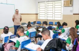 Concurso da Semed Manaus abre inscrições com salários de até R$ 5,3 mil; veja prazos, cargos e como participar