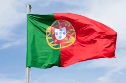 Homem é preso em Portugal após oferecer 100 mil euros para matar jornalista brasileira