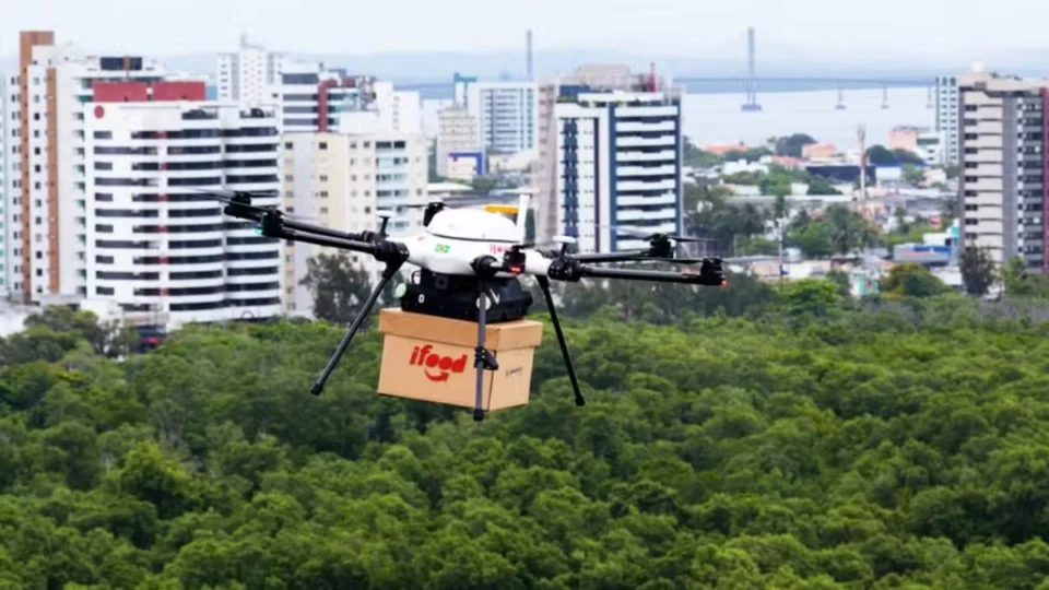iFood realiza entregas de pedidos por drone no Brasil; saiba onde