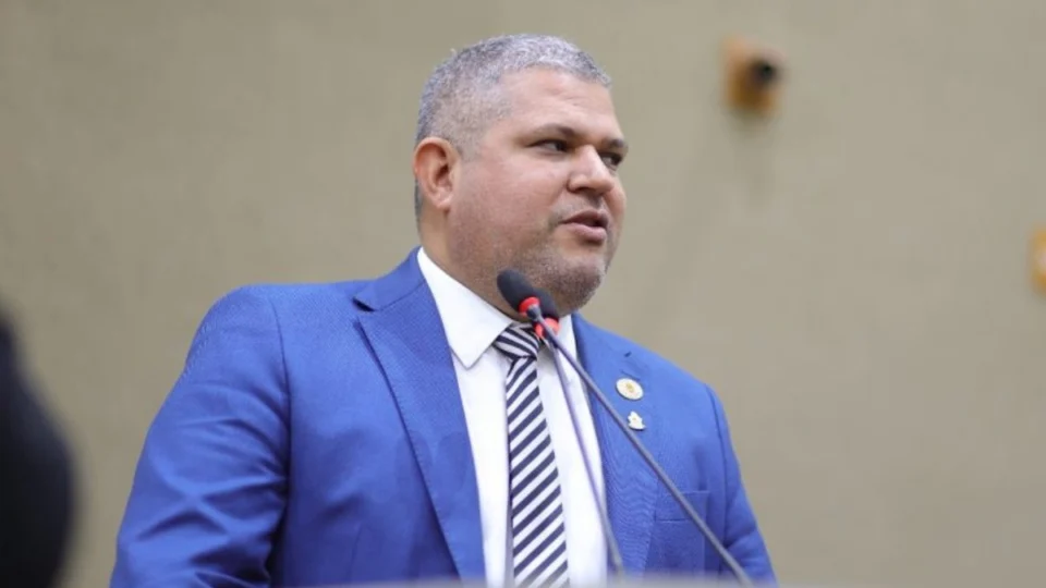 TRE-AM cassa mandato do vereador Elan Alencar por fraude à cota de gênero nas eleições de 2024