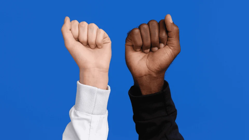 Acre é um dos três estados do Brasil que não possui canal exclusivo para denúncias de racismo, aponta IBGE