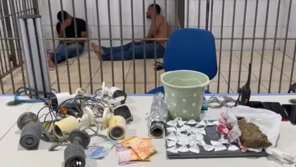 VÍDEO: Polícia Militar fecha ponto de tráfico e prende dois suspeitos em Porto Velho