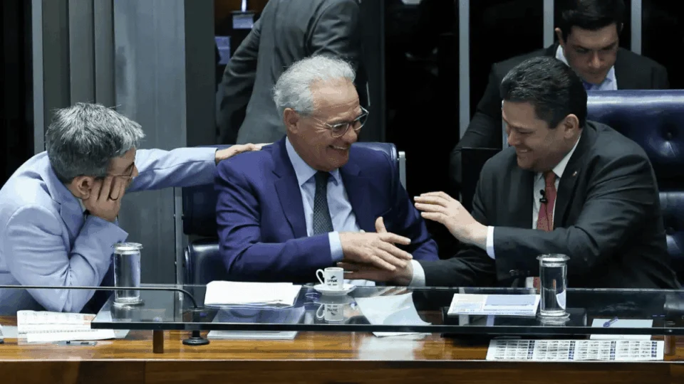 Senado dá aval a isenção do Imposto de Renda e envia projeto de Lula para sanção