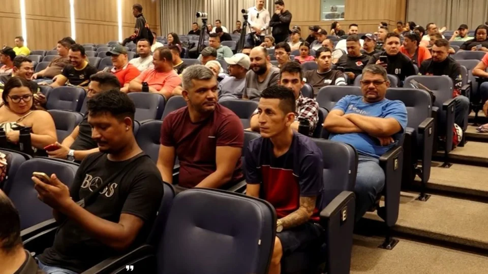 VÍDEO: Seminário em Porto Velho discute direitos de motoristas e entregadores de aplicativo
