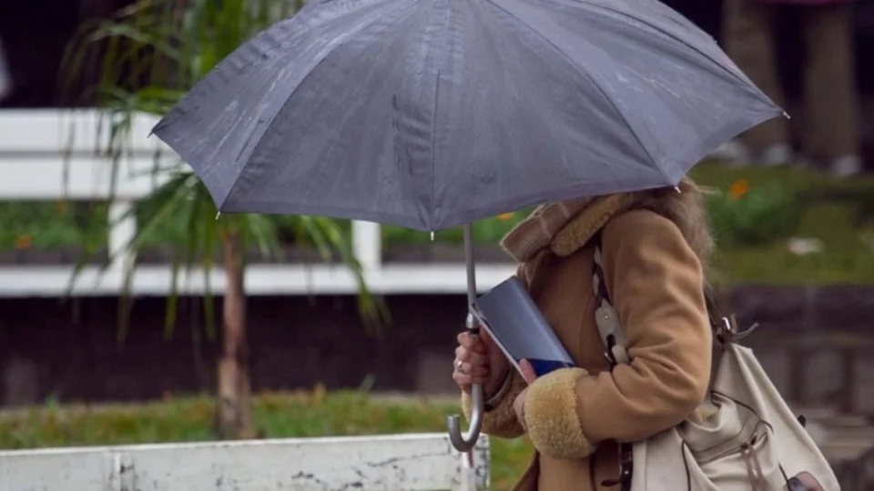 Acre entra em alerta laranja com previsão de chuvas intensas e ventos fortes