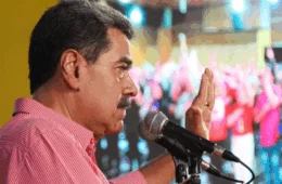 Maduro usa ‘Imagine’ para pedir paz aos Estados Unidos em comício na Venezuela