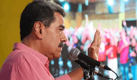 Maduro usa ‘Imagine’ para pedir paz aos Estados Unidos em comício na Venezuela